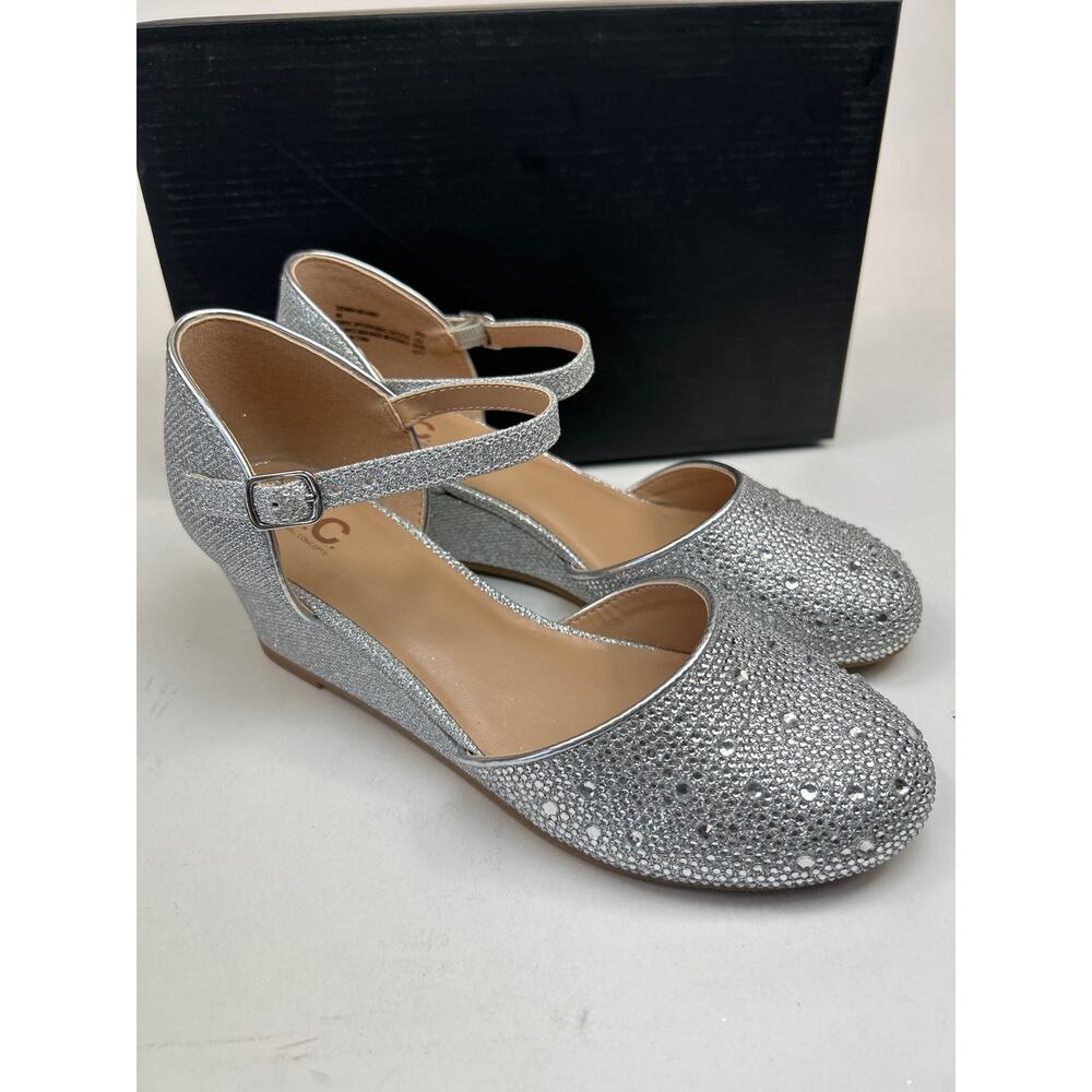 I.N.C. Sienna Silver Wedges Size 4 M